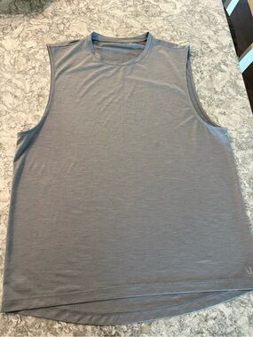Vuori Muscle Sleeveless Tank Top Mens XL Gray